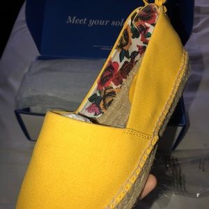 SOLD New Vera Bradley shoes